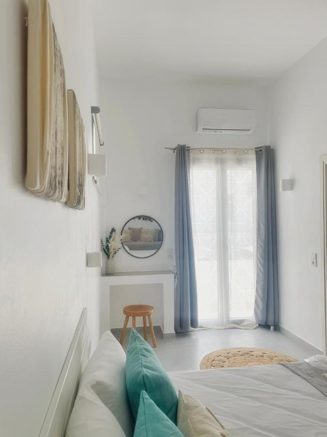 Kirki Rooms By The Sea Parikia  Ngoại thất bức ảnh